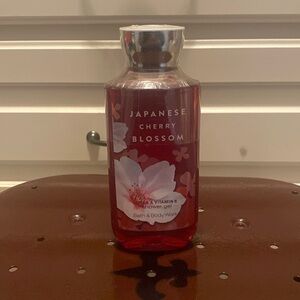 NEW. Bath & Body Works Shower Gel. Japanese Cherry Blossom. 10 oz.